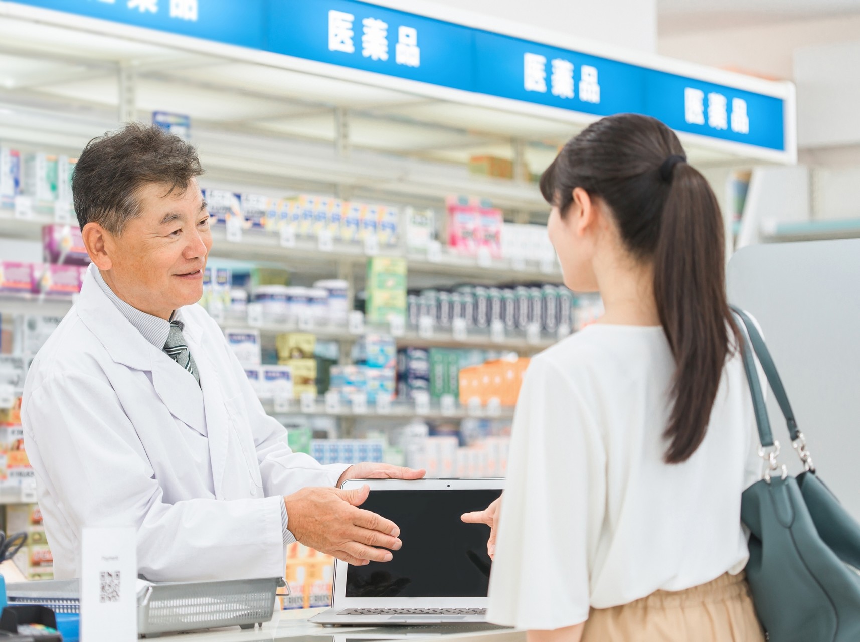 ビジネス多変量解析：ドラッグストア事例（前編）売上を左右する要因は何か